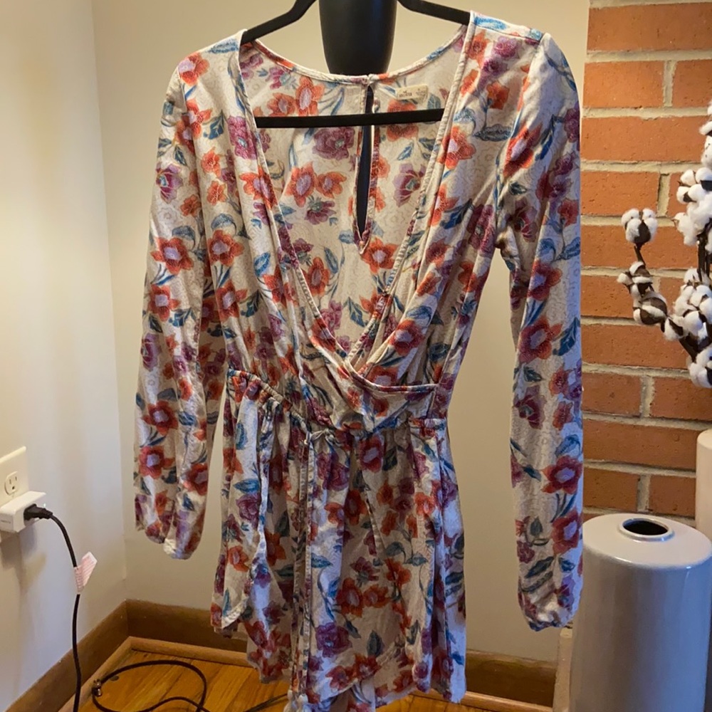 Hollister romper